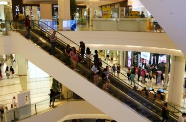 Suppermarkets - Shopping malls