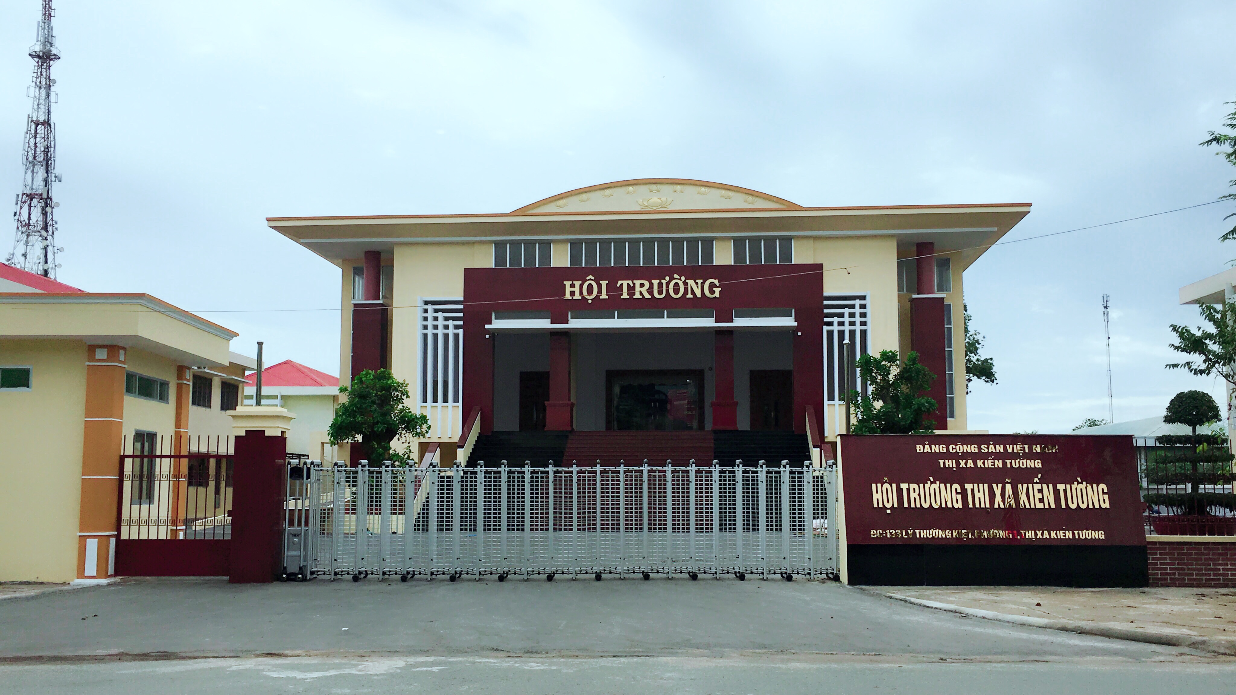 Hội trường Thị xã Kiến Tường, Long An
